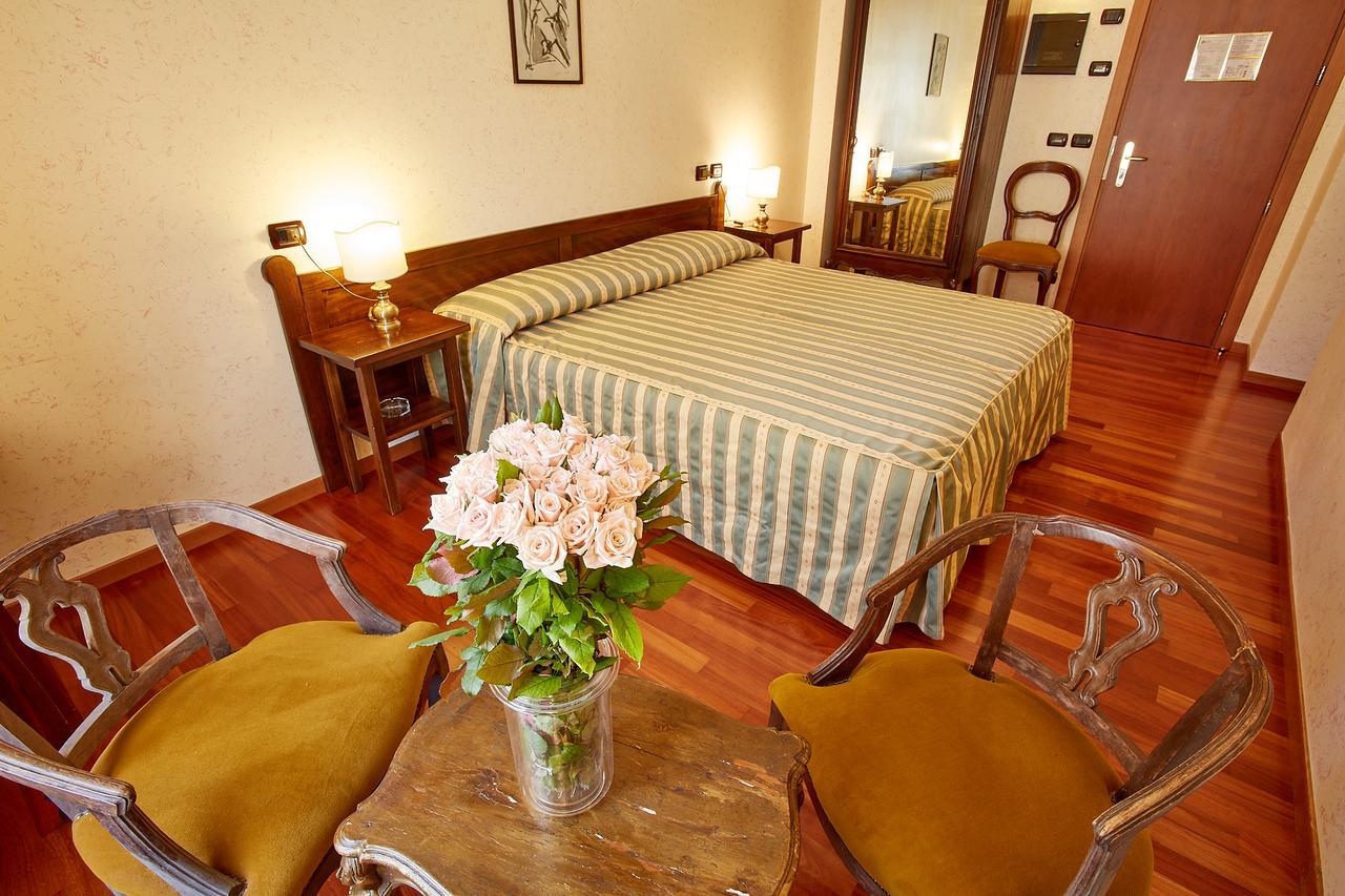 Classic Double Room,1742620369:JPEG